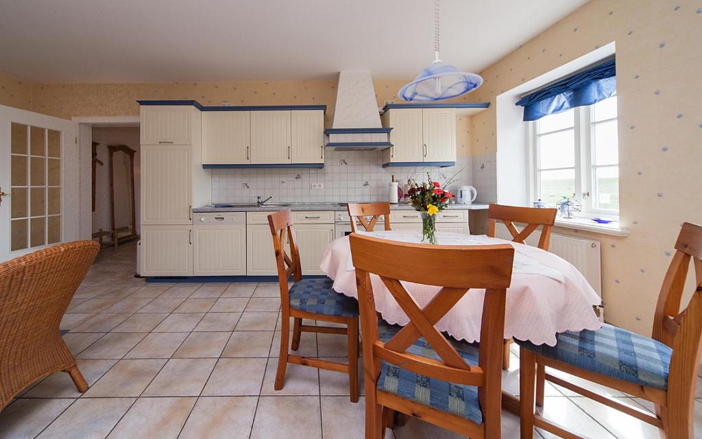 Kuchyň nebo kuchyňský kout v ubytování Friesenhof