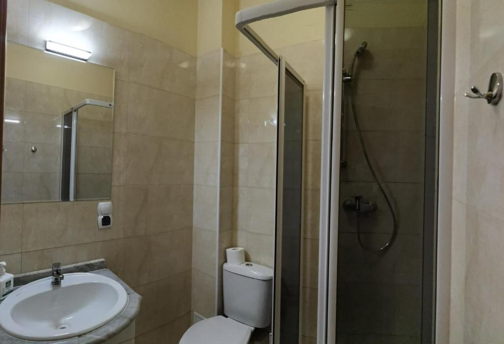Kúpeľňa v ubytovaní Hotelik Dworek Legnickie Pole 4km od Legnicy