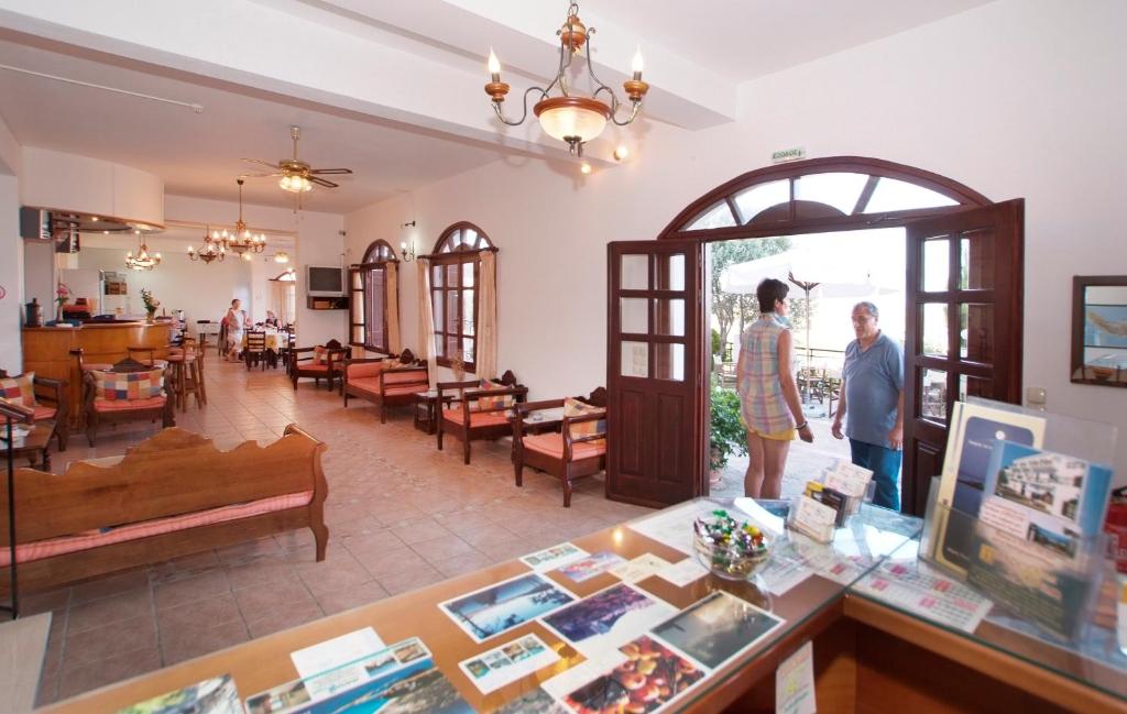 Гостиная зона в Ikaros Star Hotel