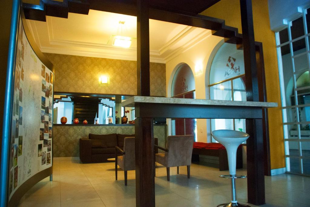  Hara Palace Hotel