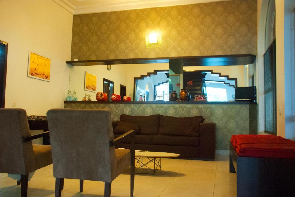  Hara Palace Hotel