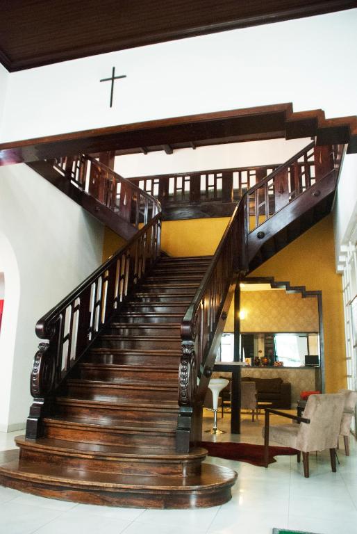  Hara Palace Hotel