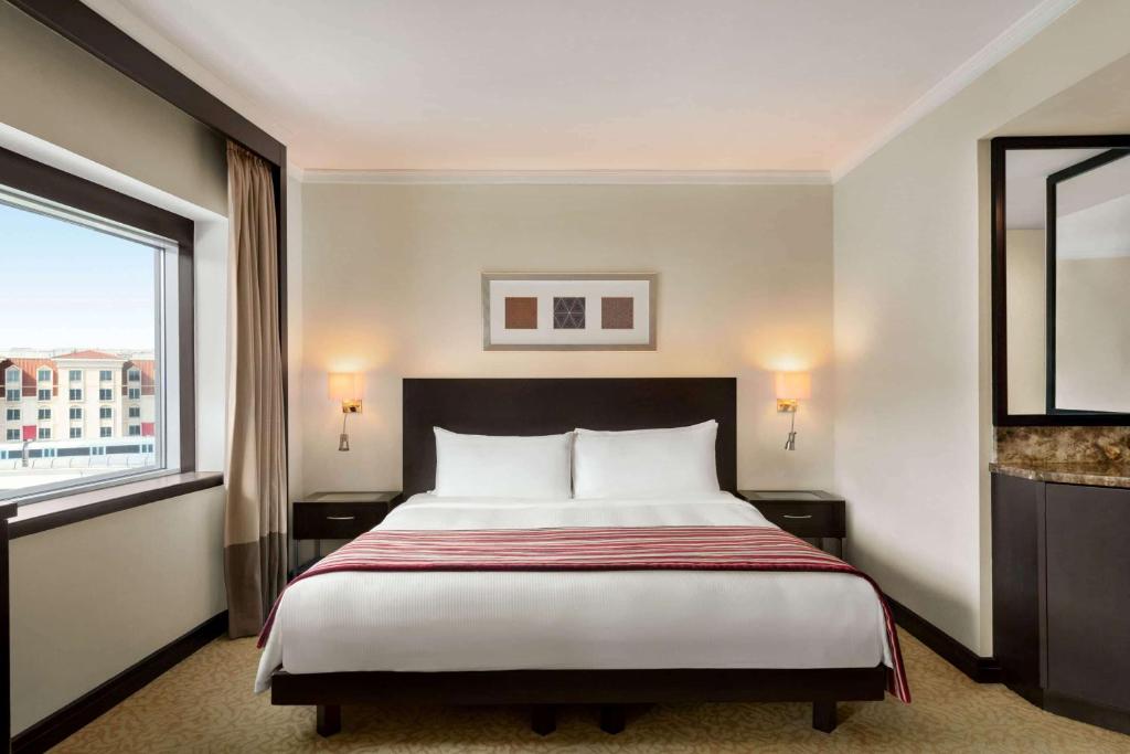 Ramada Plaza by Wyndham Dubai Deira - Resim 39