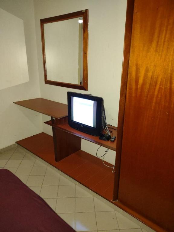  Eldorado Flat Service
