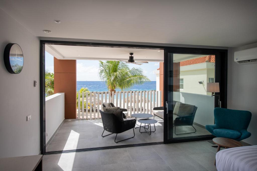 Posezení v ubytování Curacao Avila Beach Hotel