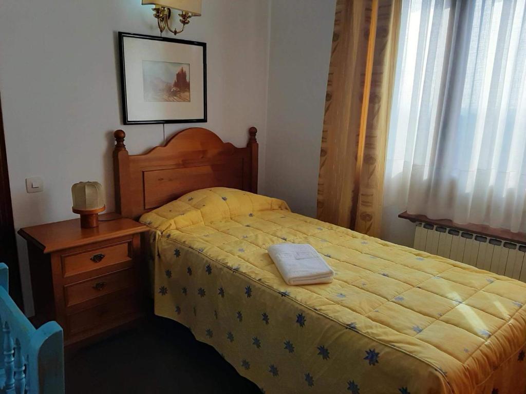 Postel nebo postele na pokoji v ubytování Habitaciones en Villa Coliving Casa Rural