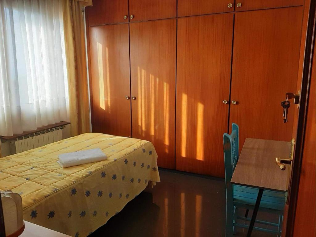 Postel nebo postele na pokoji v ubytování Habitaciones en Villa Coliving Casa Rural