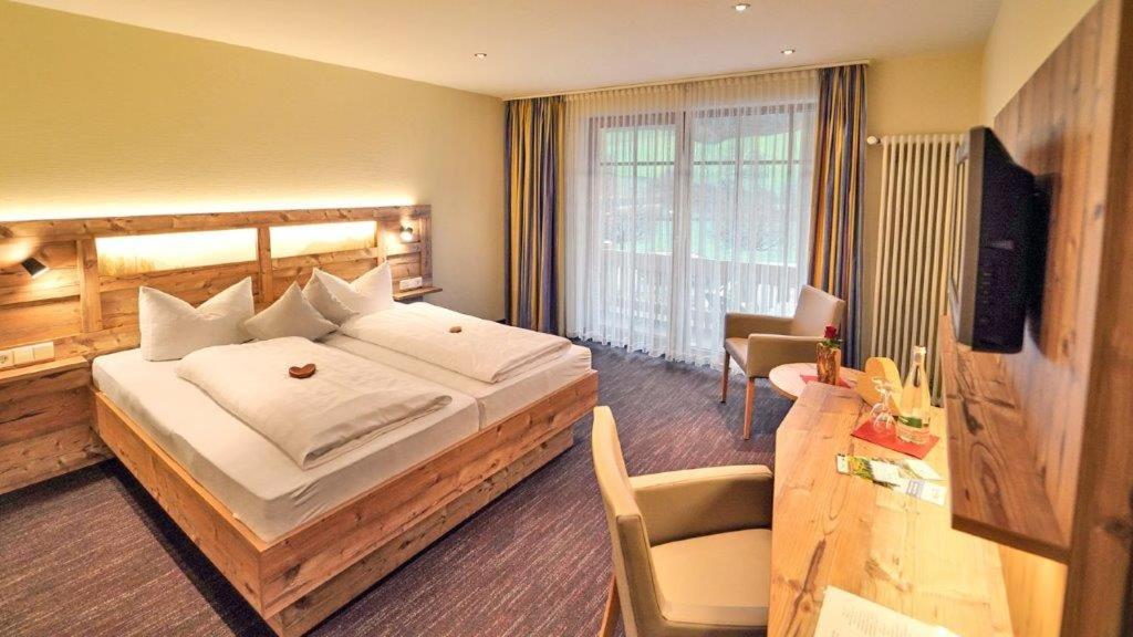 Postel nebo postele na pokoji v ubytování Hotel Walkenstein