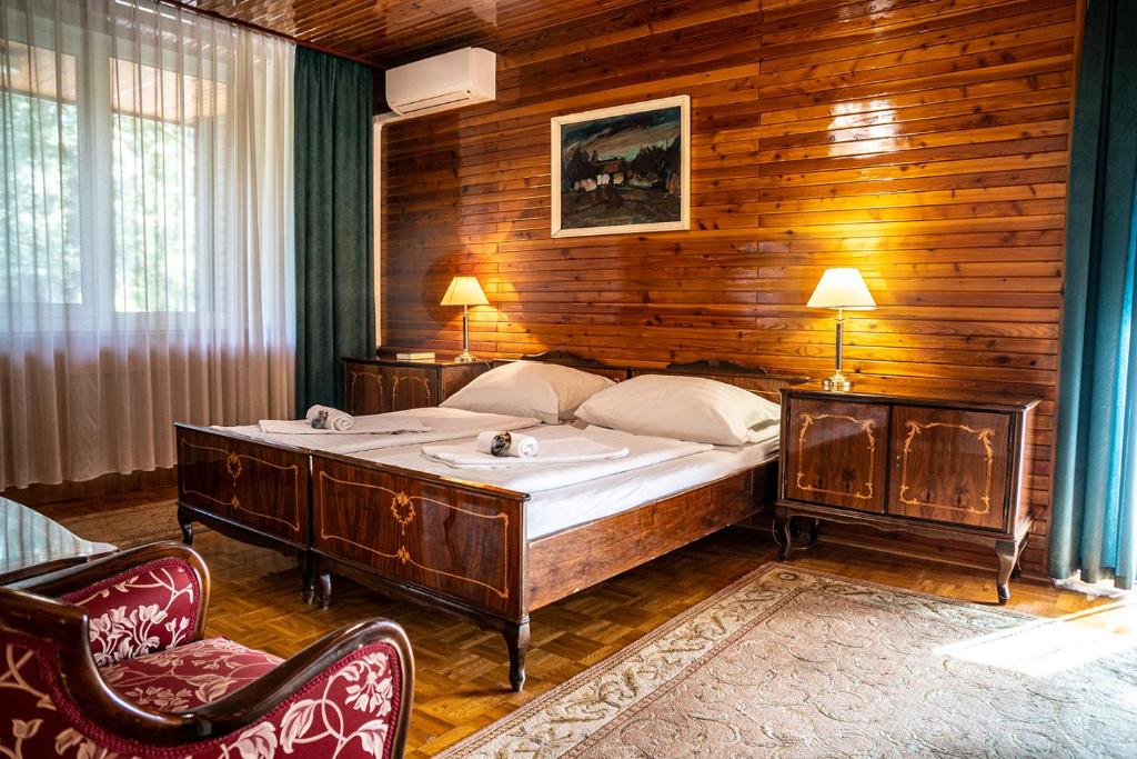 
Exclusive Suite with Balcony
