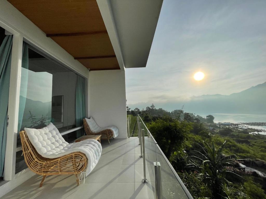 Volcano Terrace Bali - Deluxe King Room With Pool Access