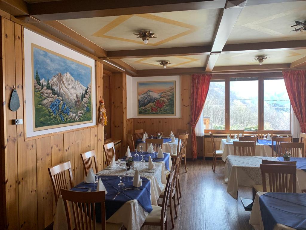 Restaurace v ubytování Hotel Genzianella