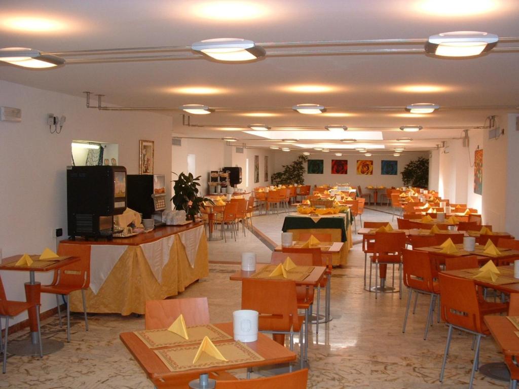Restaurace v ubytování Hotel Europeo