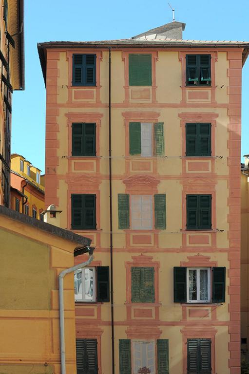 The building in which the holiday home is located