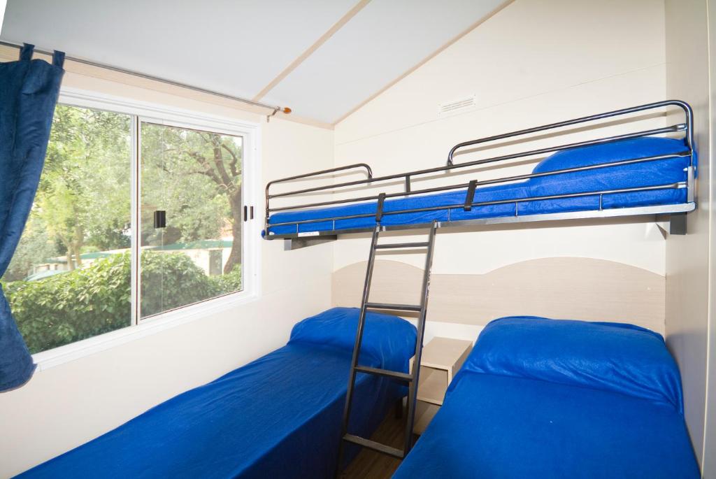 Camping Cisano - San Vito - Hogar Móvil (5 Adultos)