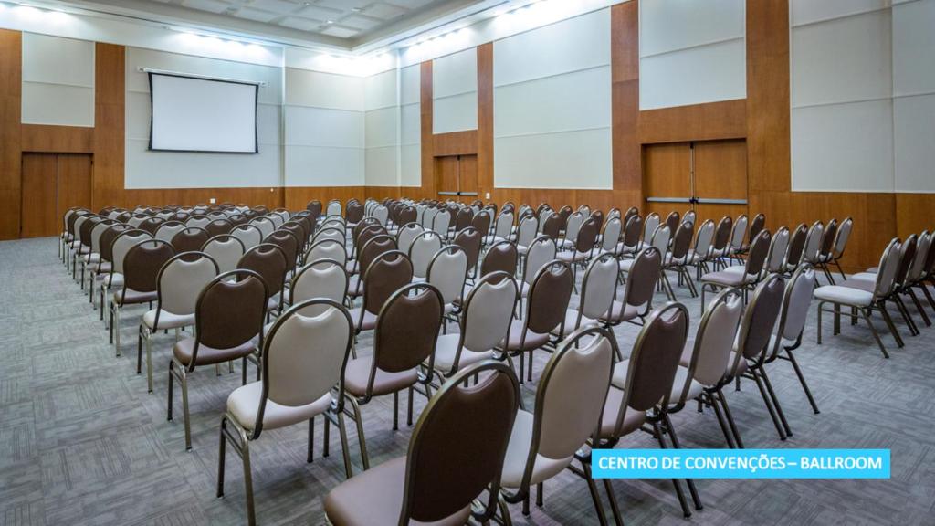 Área de negócios e/ou sala de conferências em Vila Galé Eco Resort Angra - All Inclusive