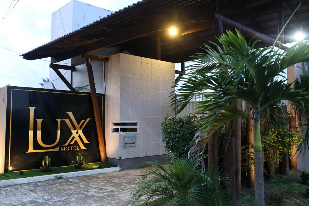  Lux Motel