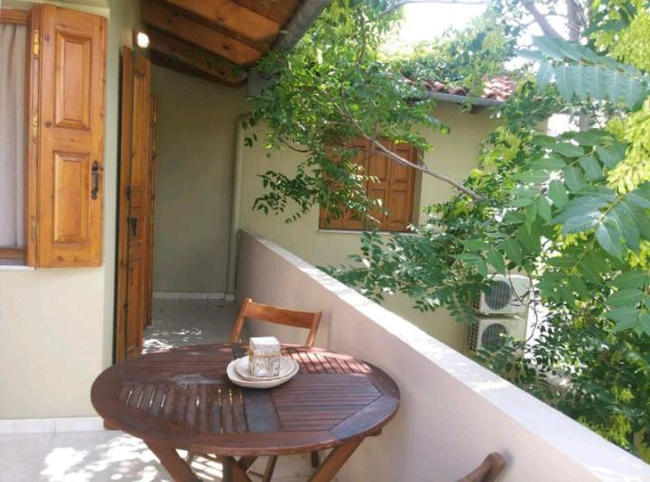 Balkón nebo terasa v ubytování Kamaraki-Apartments