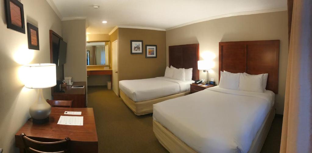 Comfort Inn Santa Monica - West Los Angeles - Standard Room, 2 Queen Beds, Non Smoking
