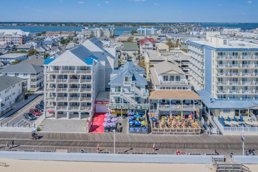 Boardwalk Terrace - One-Bedroom Apartment - Ocean Front
