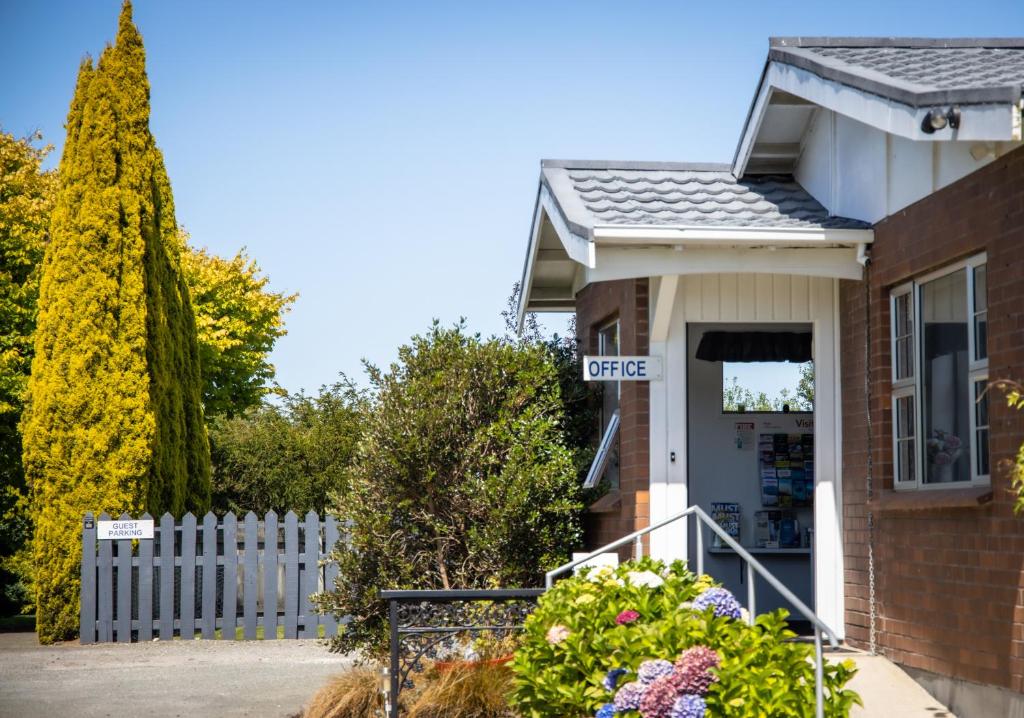 Colonial Lodge Motel - Resim 15