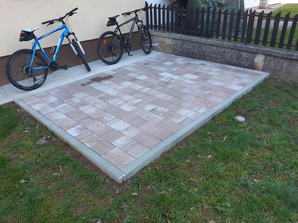Jízda na kole v ubytování Apartman Helena nebo okolí