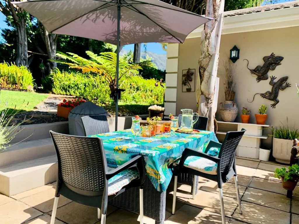 Antique Moon Garden Cottage, Cape Town, Africa de Sud