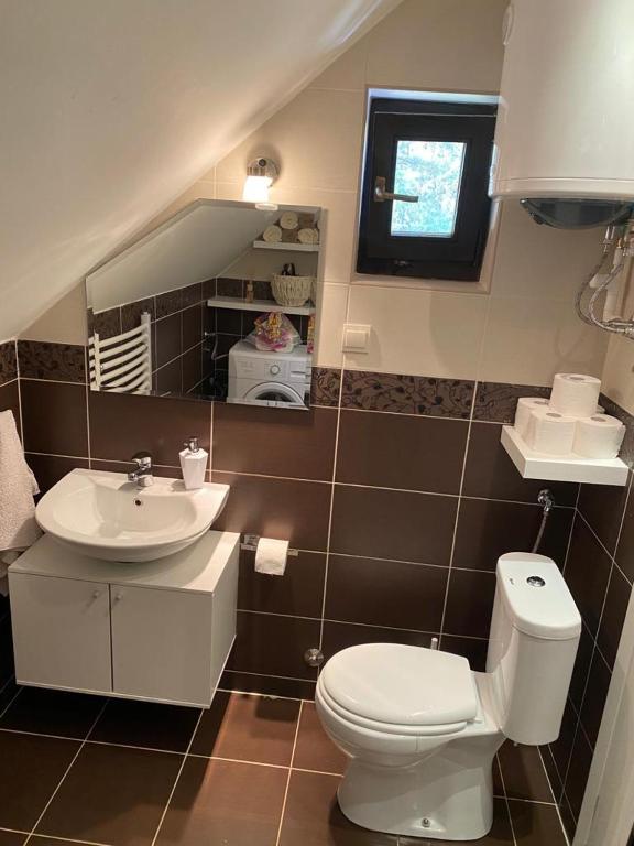 Kopalnica v nastanitvi Apartman Toki