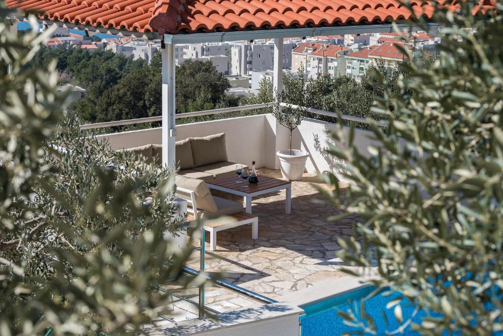 Fotografia z galérie ubytovania Apartment Glavina with heated pool v destinácii Makarska