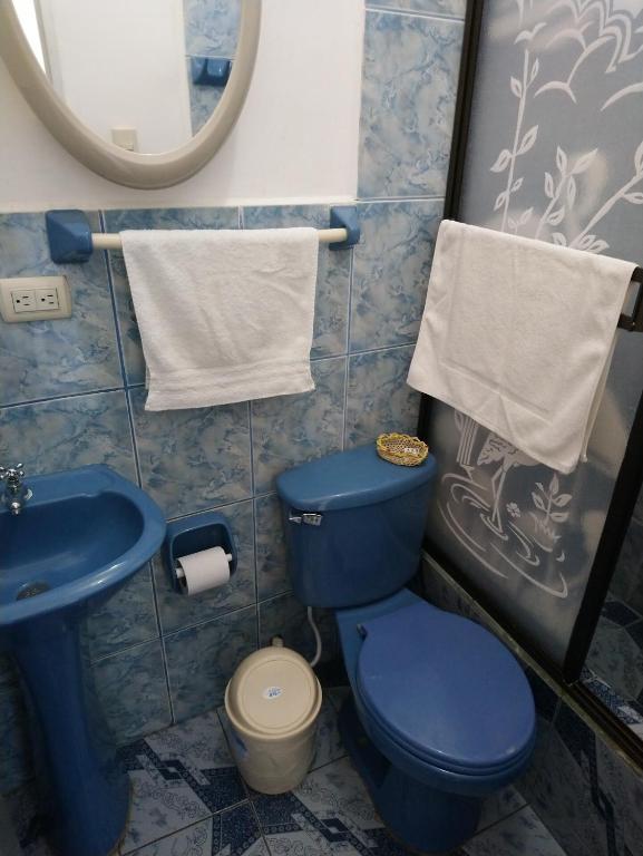 Koupelna v ubytování Hostal Terito