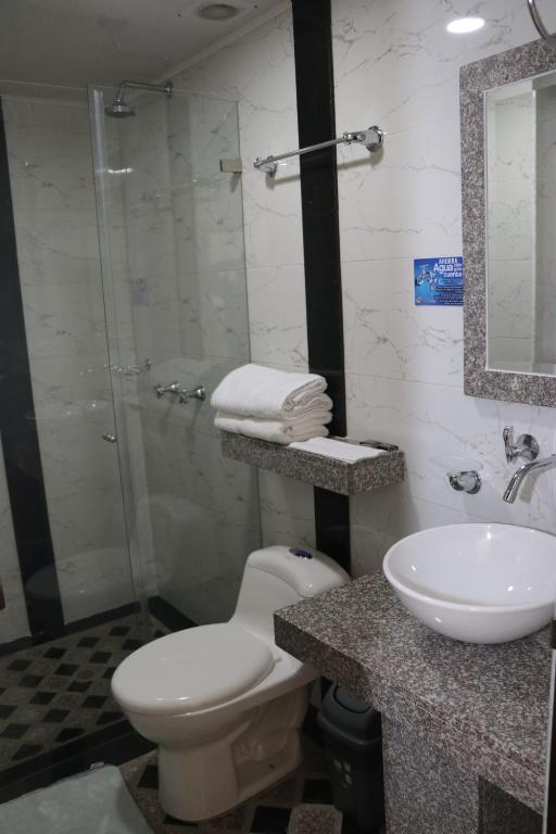 Koupelna v ubytování Hotel Castellana Group