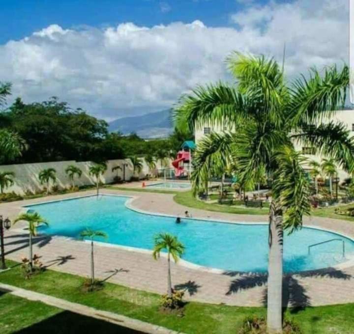 Бассейн в SANTIAGO PARADISE или поблизости