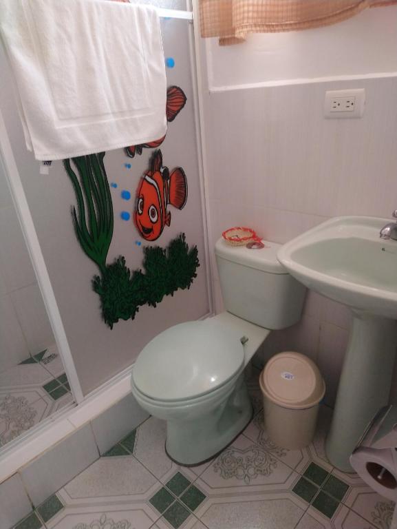 Koupelna v ubytování Hostal Terito