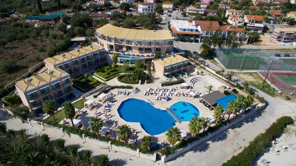 Bazén v ubytování Ionian Emerald Resort nebo v jeho okolí