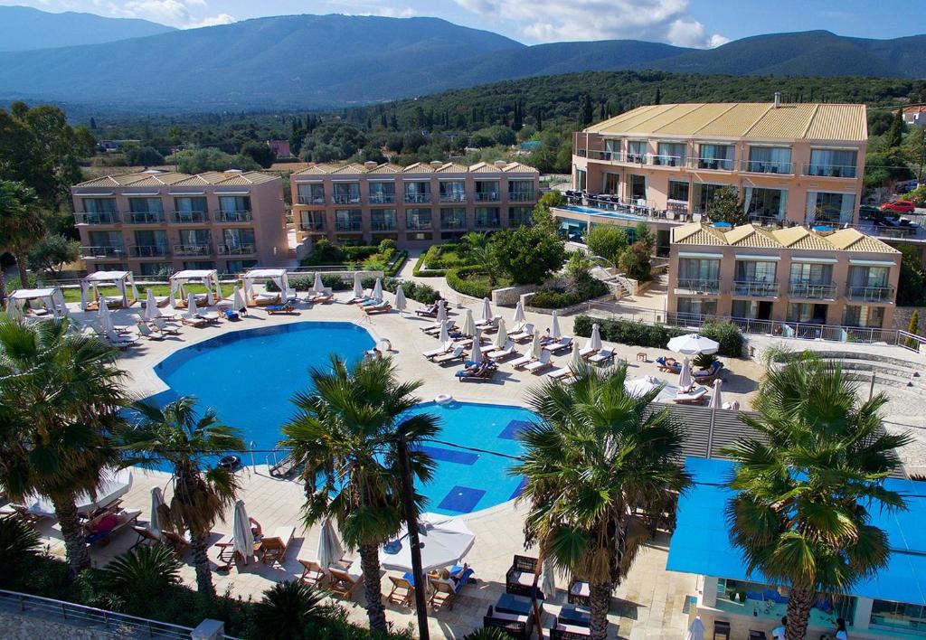 Bazén v ubytování Ionian Emerald Resort nebo v jeho okolí