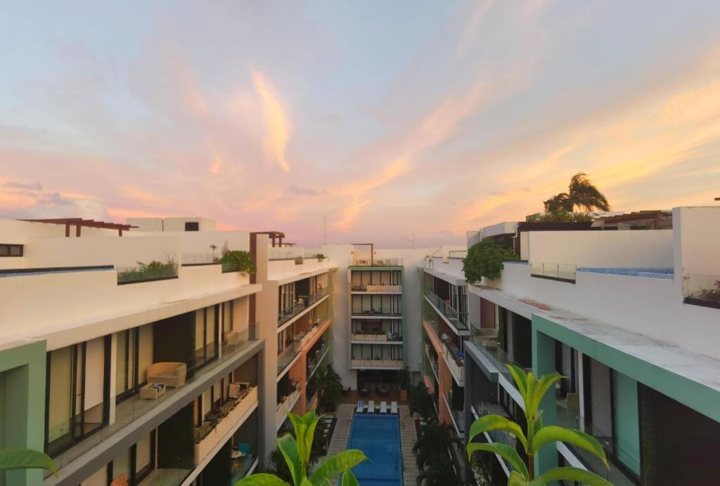 Balcone o terrazza di The City Condos by Menesse