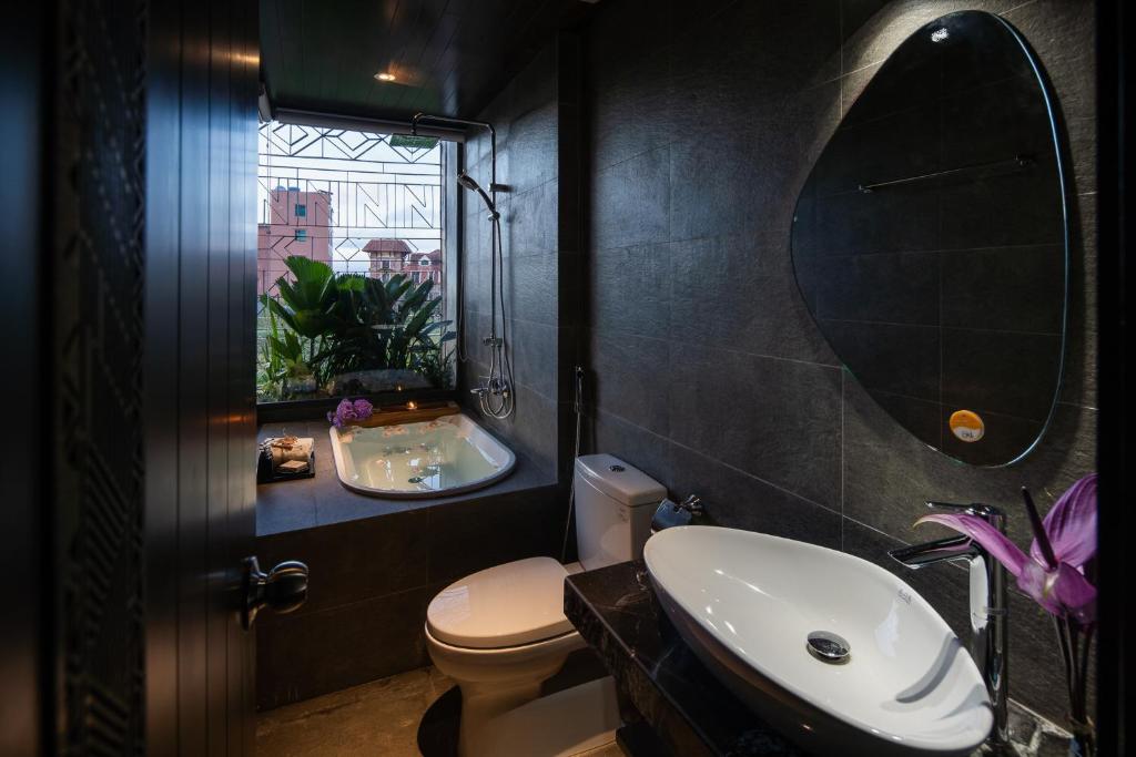 Un baño de The Note Dalat