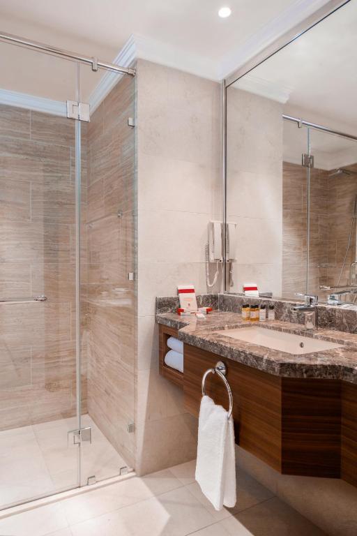 Bagno di Retaj Baywalk Residence