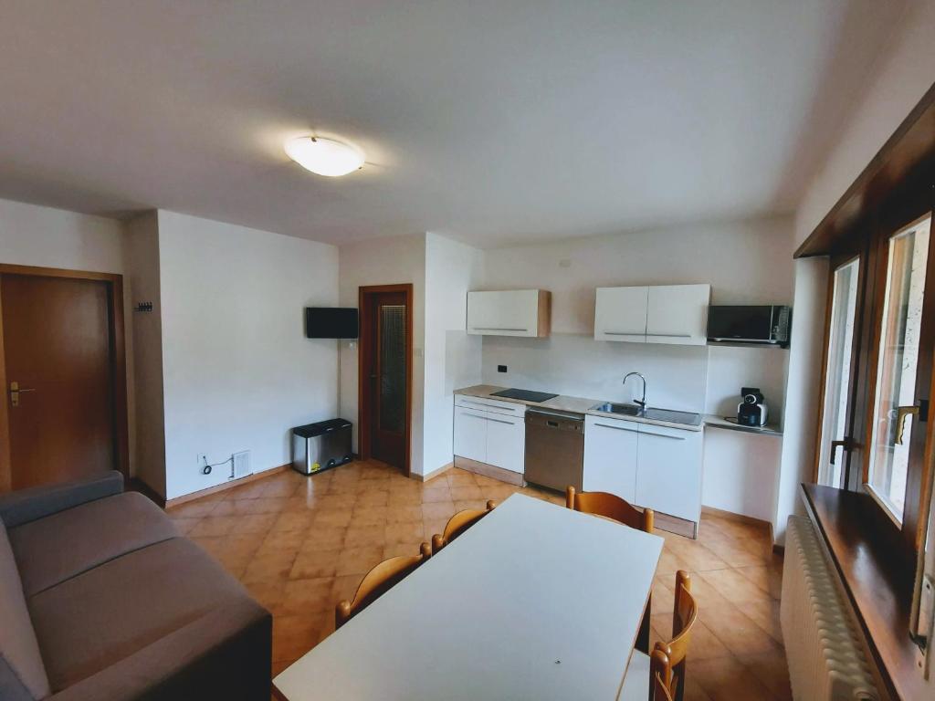 Köök või kööginurk majutusasutuses Comano Terme Apart