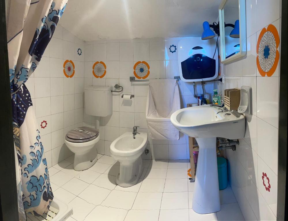 Kúpeľňa v ubytovaní CinemaHouse TerraMare - Beach & MaxiTV