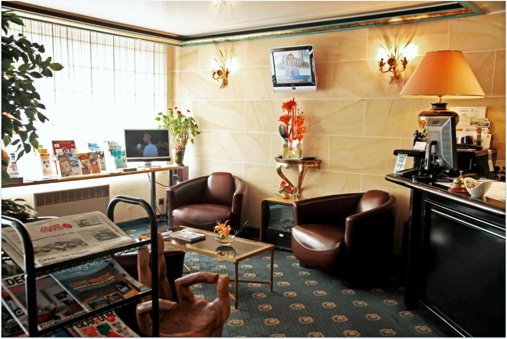 Posezení v ubytování Hotel De Clisson Saint Brieuc