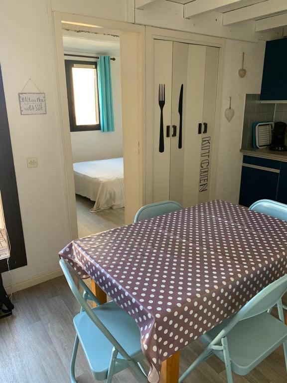 Postel nebo postele na pokoji v ubytování T2 bis terrasse PORT LEUCATE