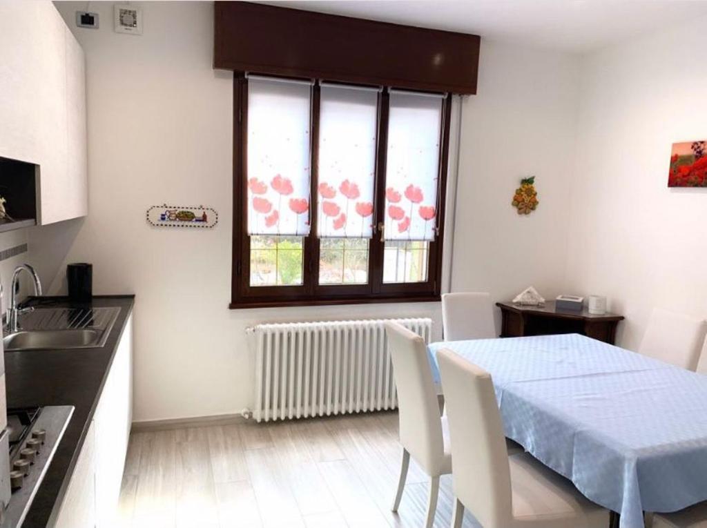 Kuchyň nebo kuchyňský kout v ubytování B&B La coccola