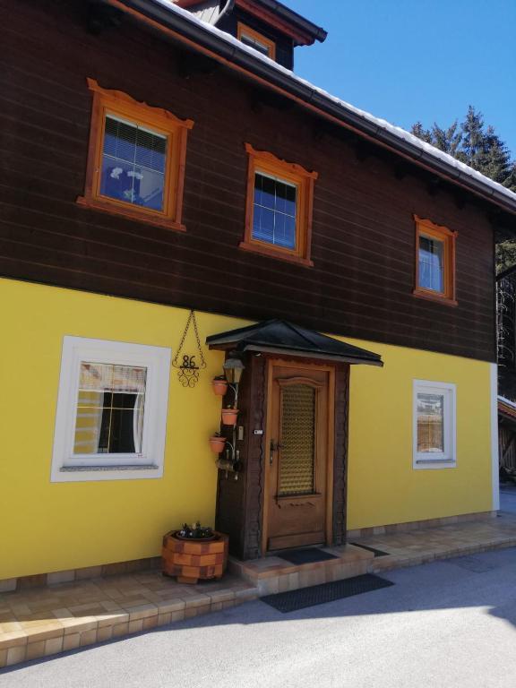 Budova, v ktorej sa apartmán nachádza