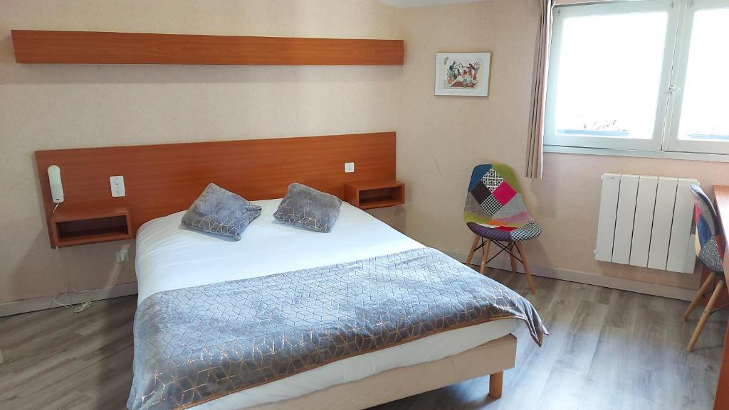Logis Hôtel Vannes Nord Le Clos Des Hortensias - Habitación Triple