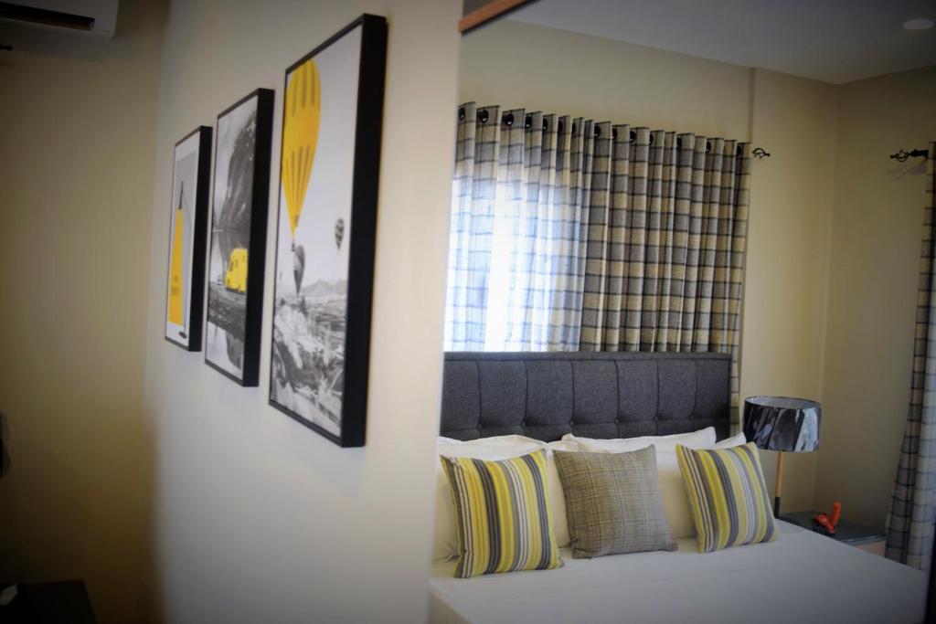 Montecito Apartments photo