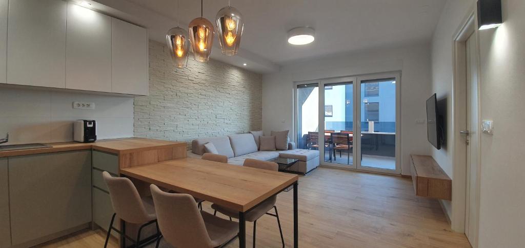 Posedenie v ubytovaní Apartments Elite