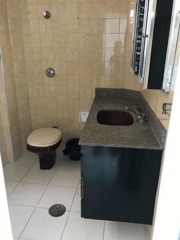  Apartamento com sacada frente ao mar