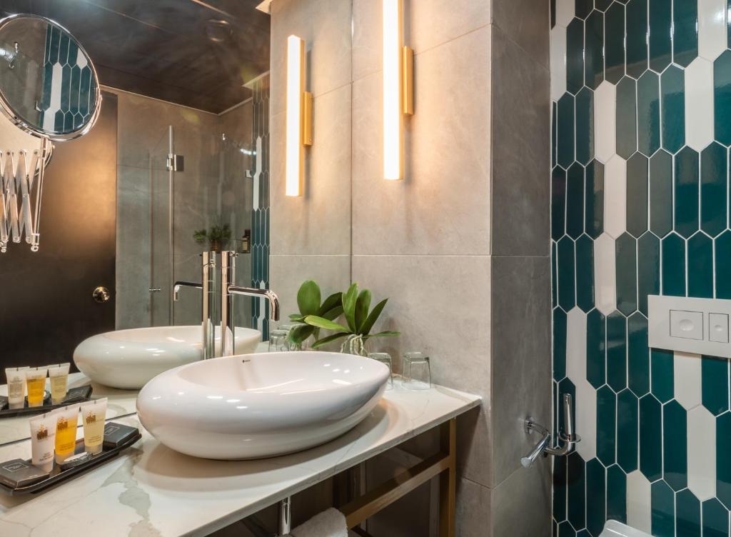 Koupelna v ubytování Eldan Hotel