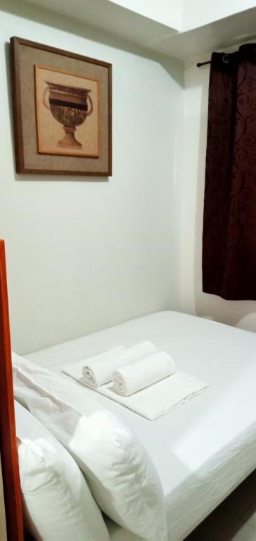 Chin's Place Sea Residences MOA - One-Bedroom Apartment