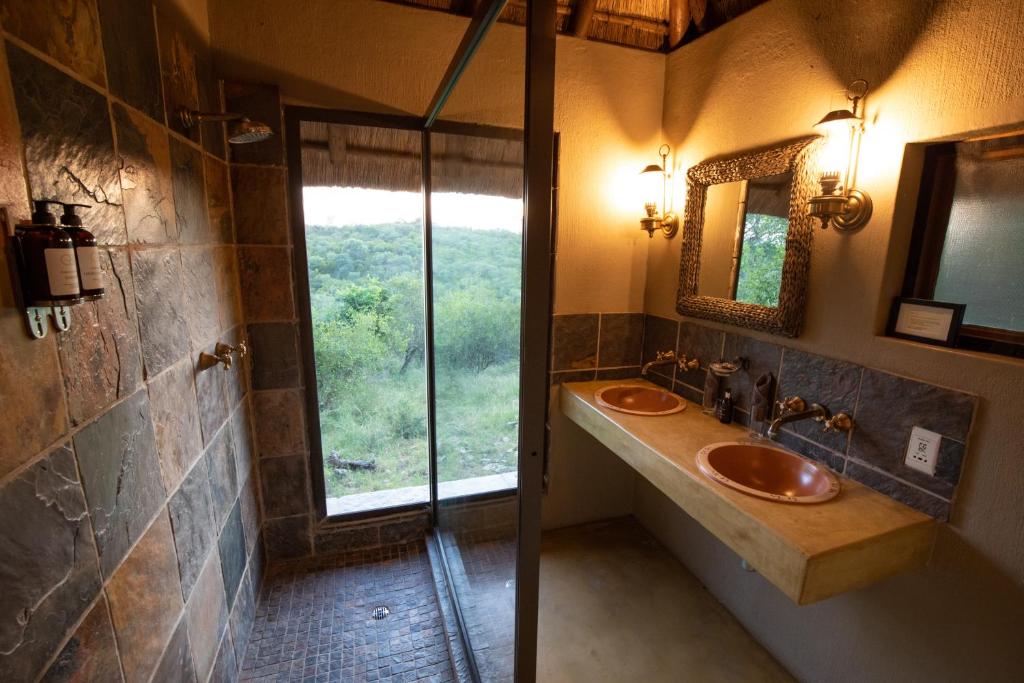 Příroda nedaleko luxury tent